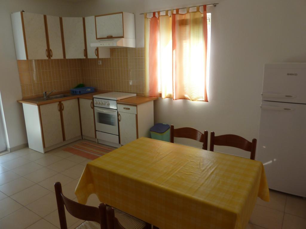 Apartment Nevena Бетина Екстериор снимка